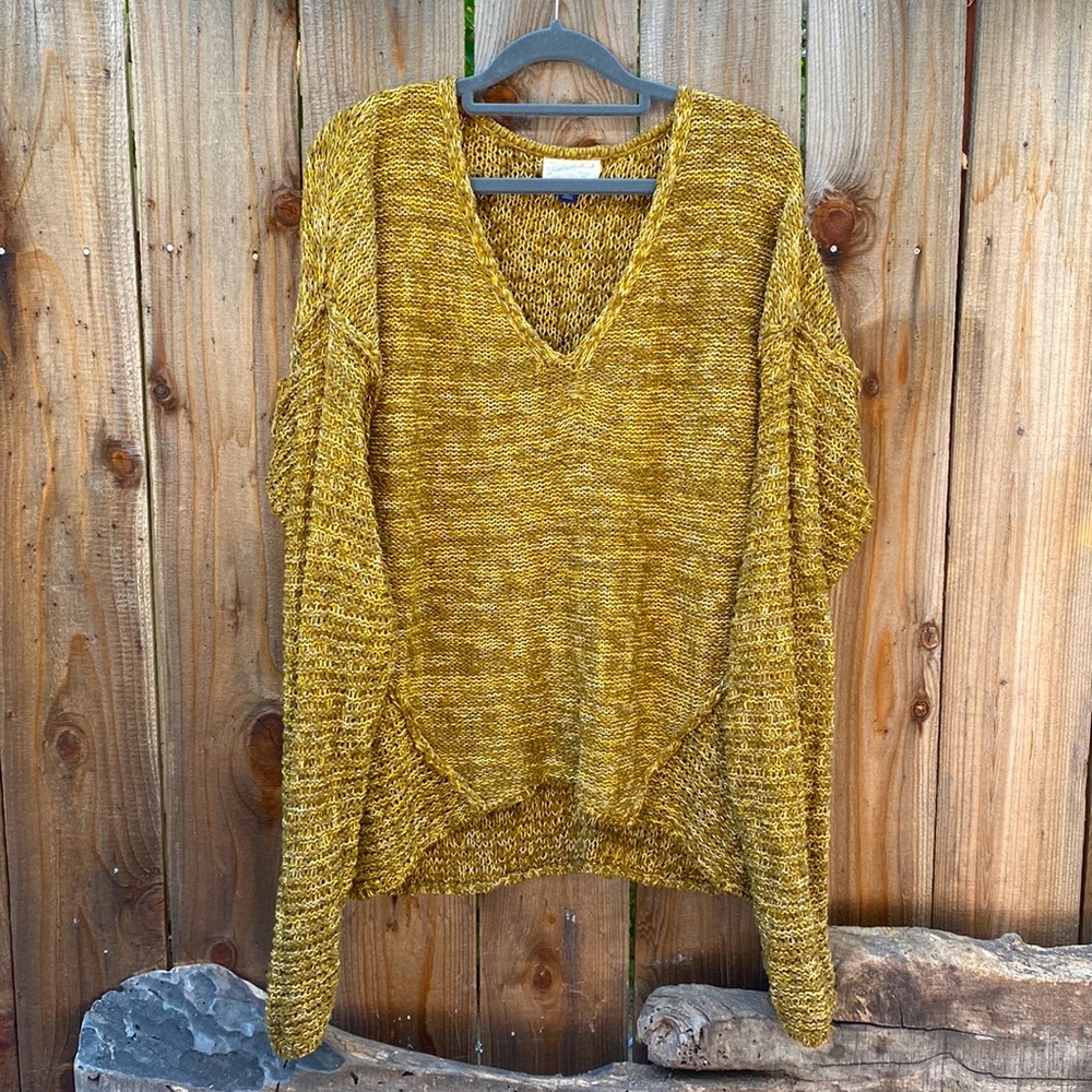 Universal Threads sweater, size large